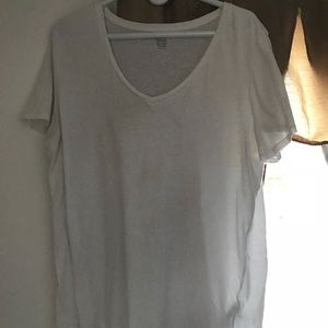 Old Navy V-neck tee